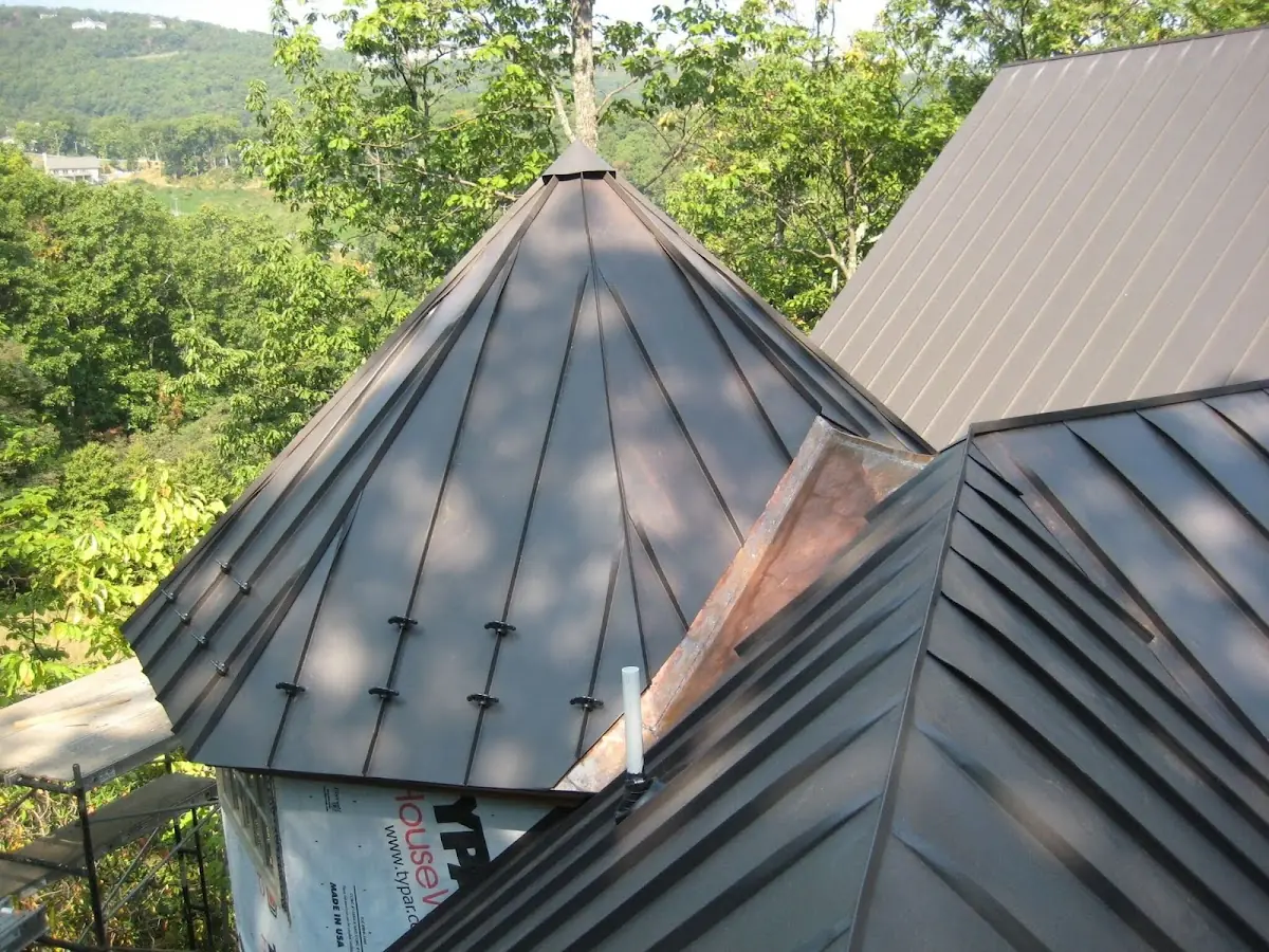 Professional Gutter Cleaning by Craftsman Roofing in Melba